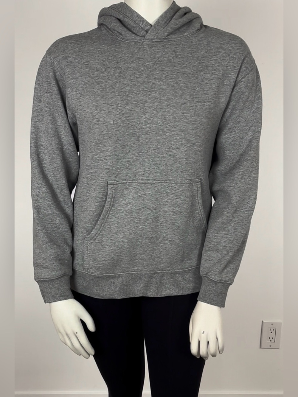 ARITZIA TNA Heather Grey Fleece Hoodie (Video)